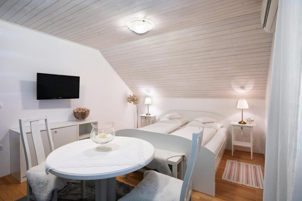 Apartments Ladka Begunje na Gorenjskem Bagian luar foto